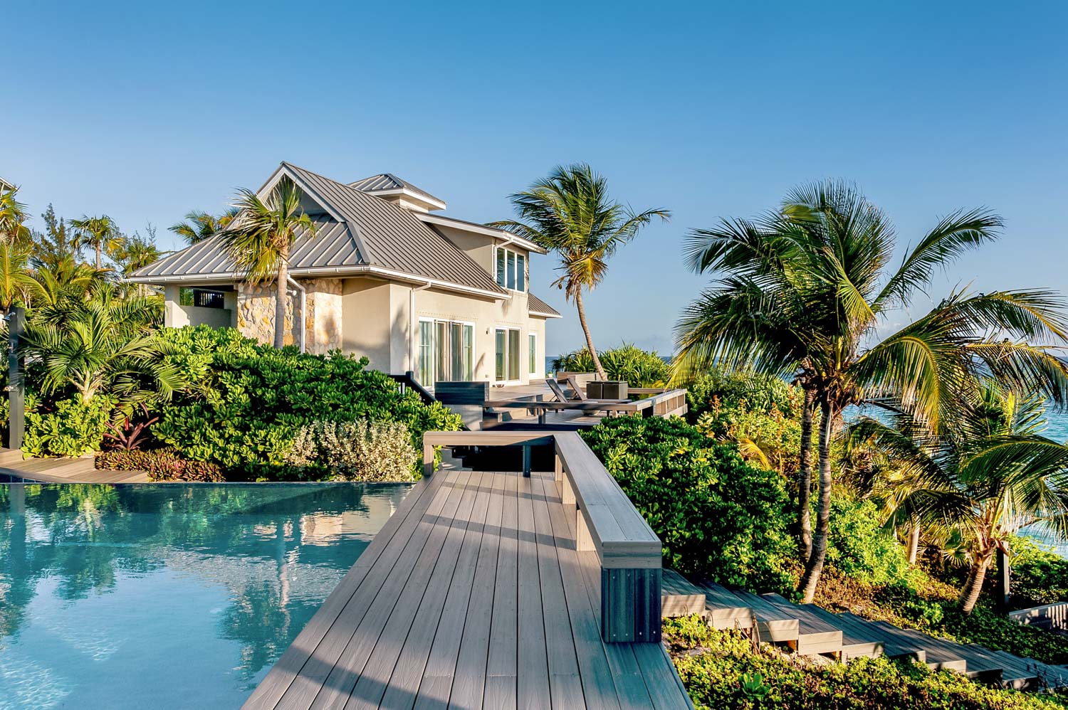 Красивые дома у моря. Багамы вилла на Багамах. Вилла на острове Овериондер Кей (Багамские острова, США). Вилла на Карибах. Каймановы острова виллы.